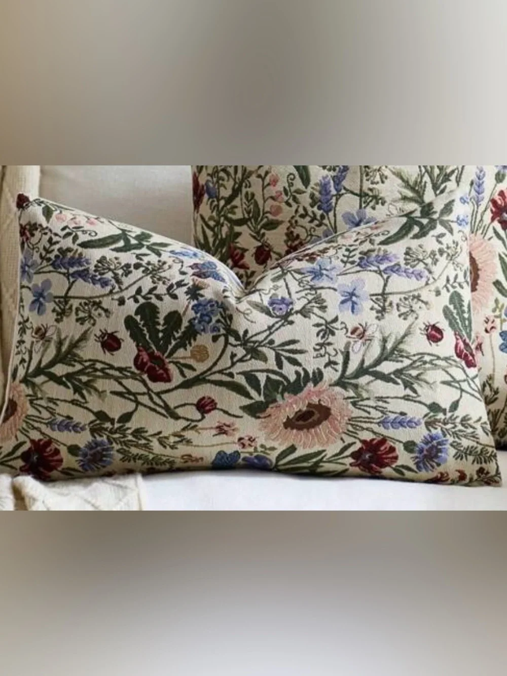 WIWO Home Textiles Pink Daisy Floral Pillow Covers | 12x20 | Set of 2